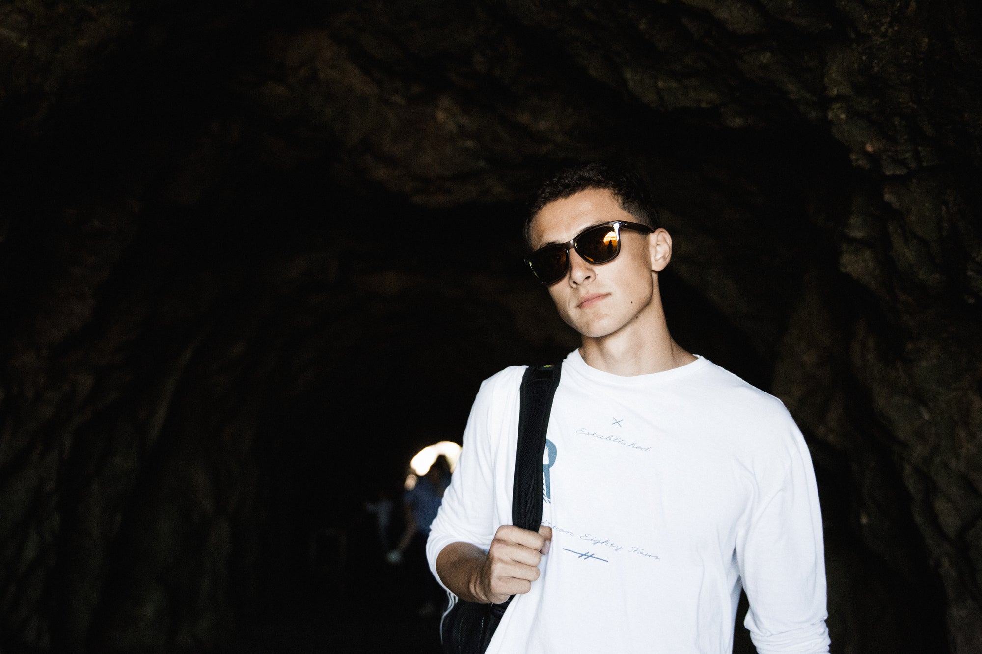 Which sunglass frames will fit my face?