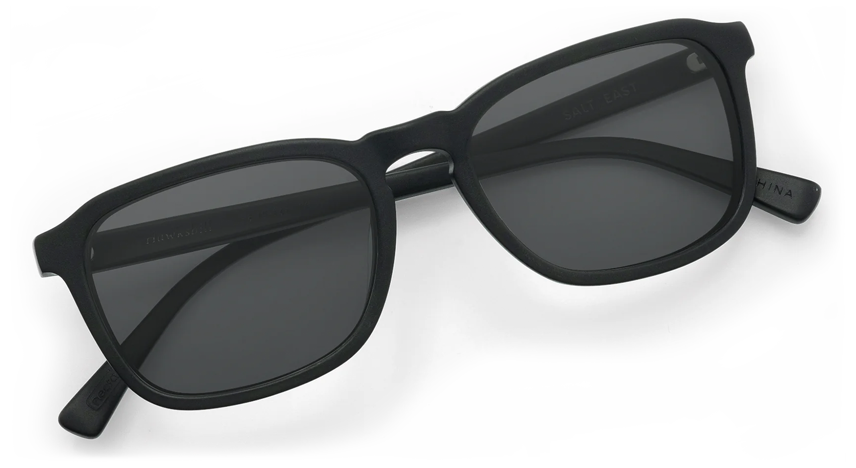 #color_matte-black-frame-smoke-lens