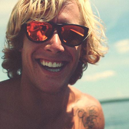 Polarized Lenses: A Definitive Optical Guide