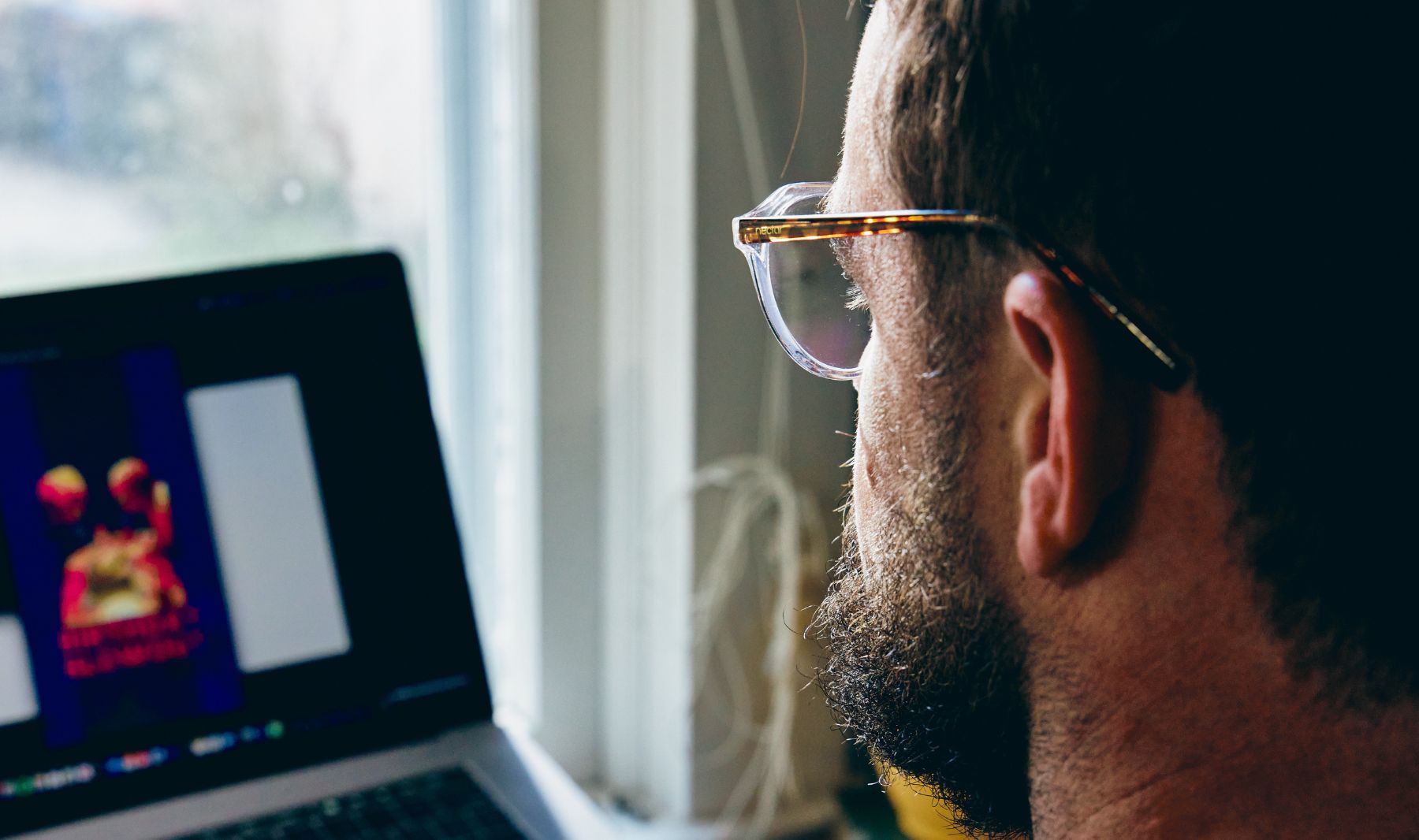Blue Light Blocking Eyewear: The Unsung Hero of Your Daily Grind