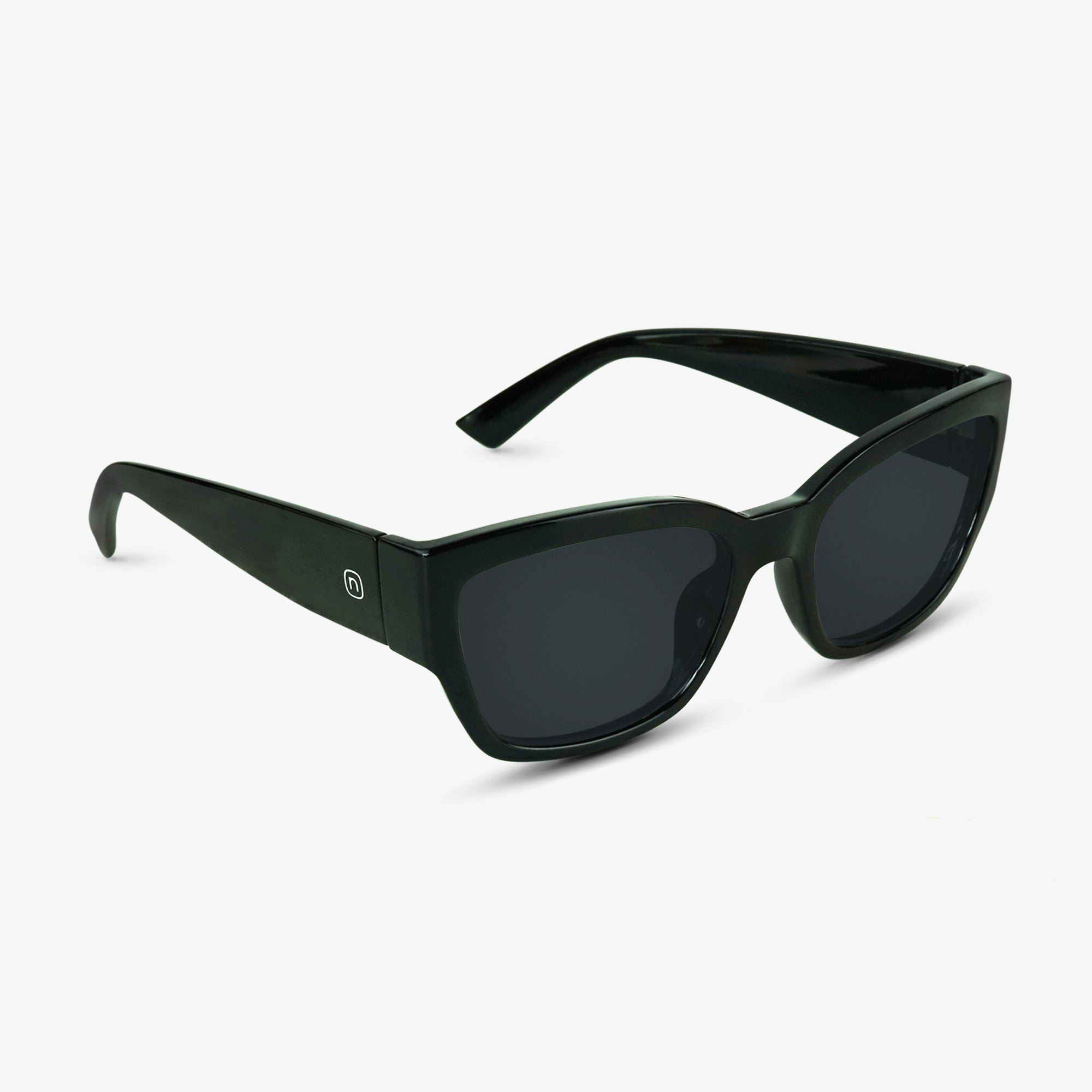 #color_shiny-black-frame-black-lens