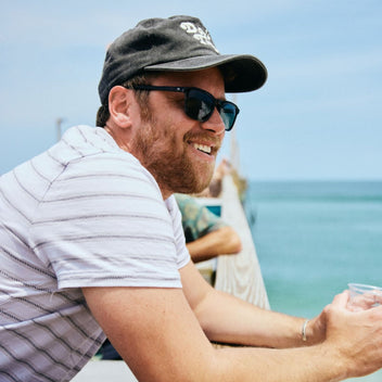 #color_matte-black-frame-smoke-lens