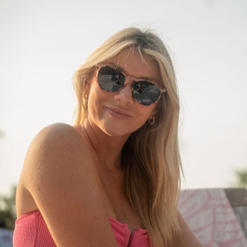 #color_shiny-beige-tortoise-smoke-lens