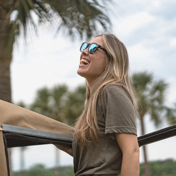 #color_pecan-tortoise-frame-blue-lens