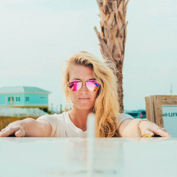 #color_rose-gold-metal-frame-pink-lens