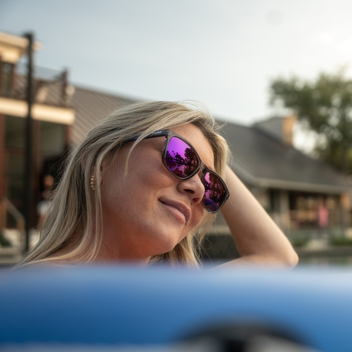 #color_transparent-grey-frame-purple-lens