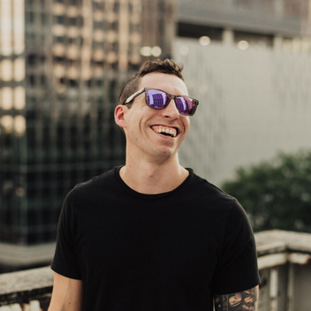 #color_transparent-grey-frame-purple-lens