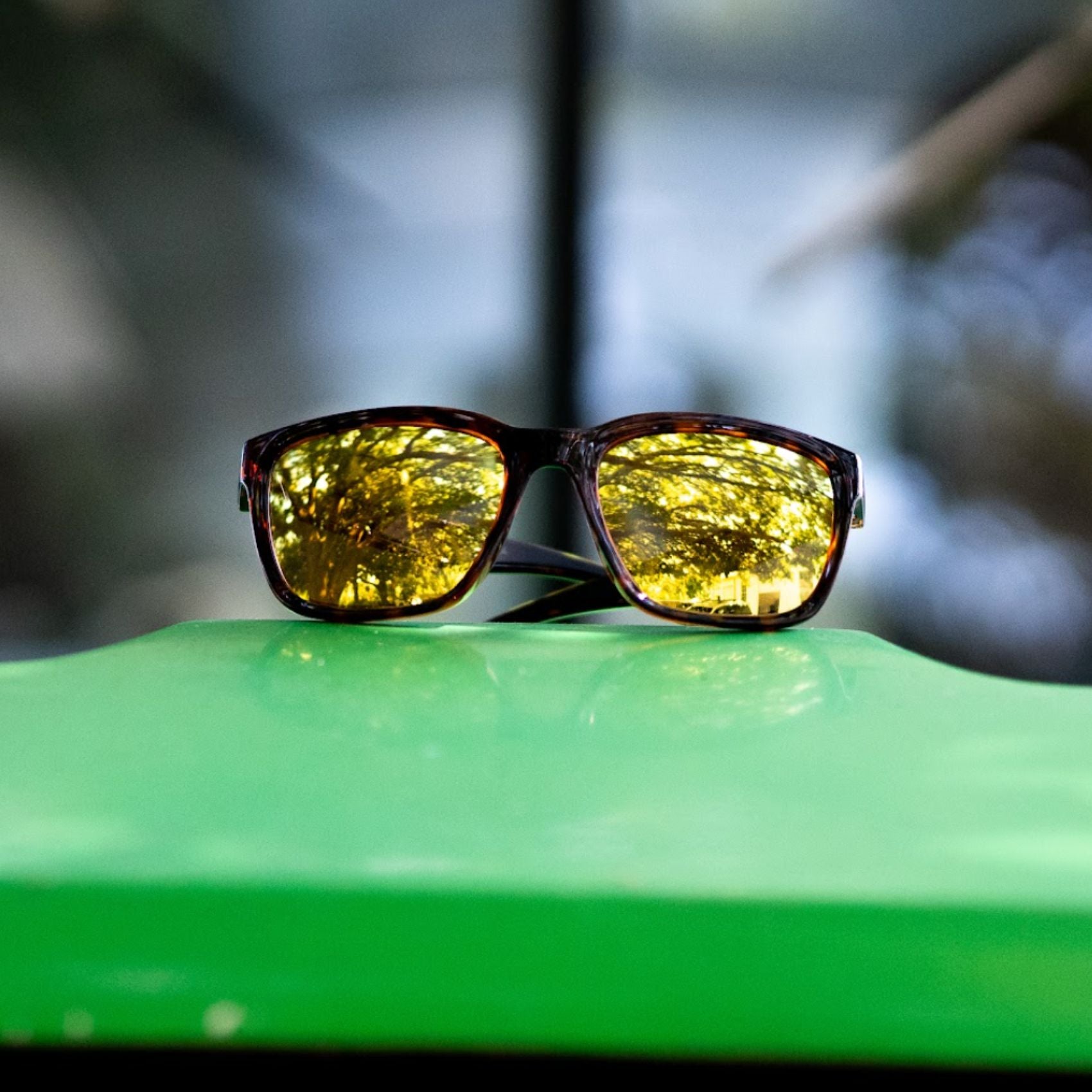 #color_brown-tortoise-frame-gold-lens