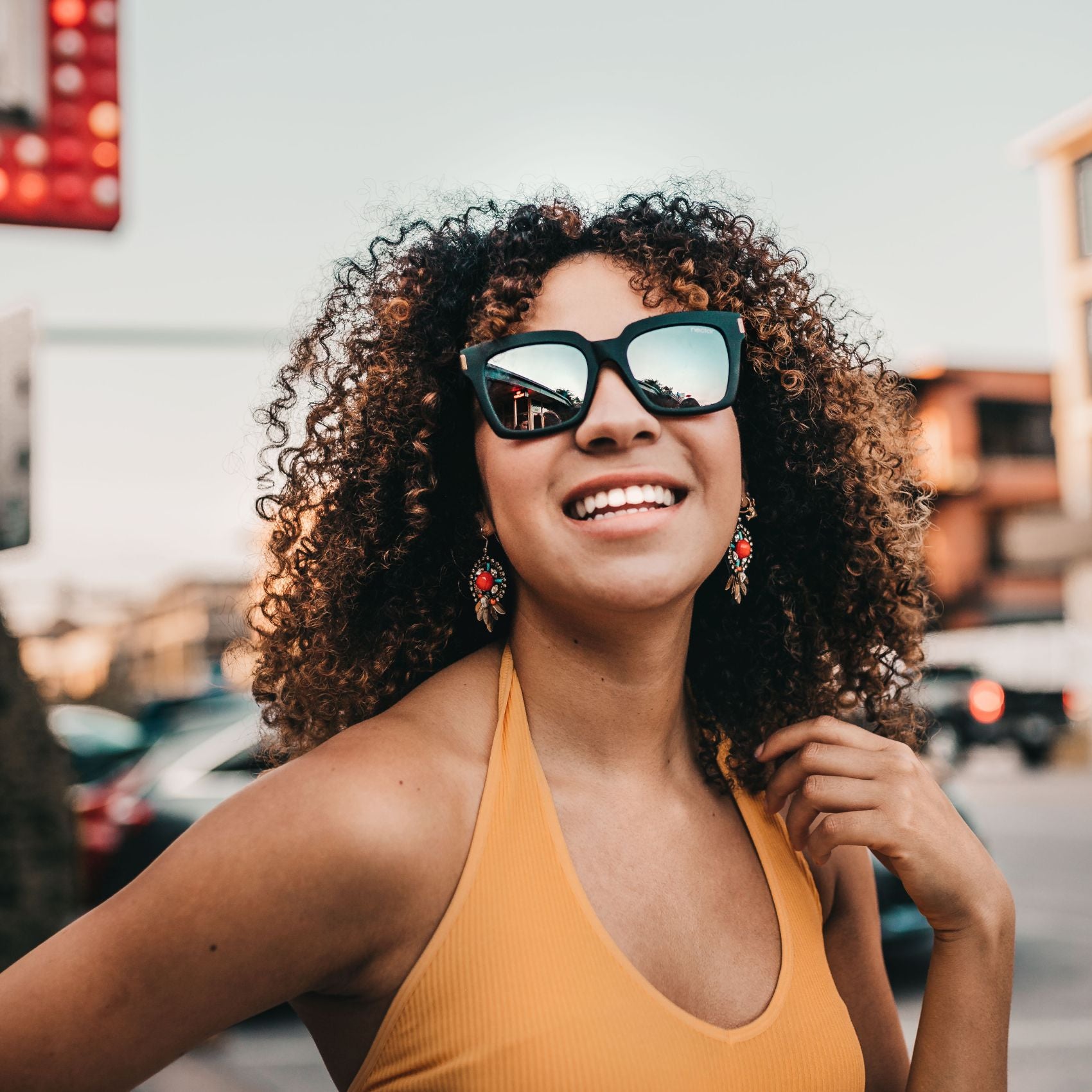 #color_black-frame-silver-lens