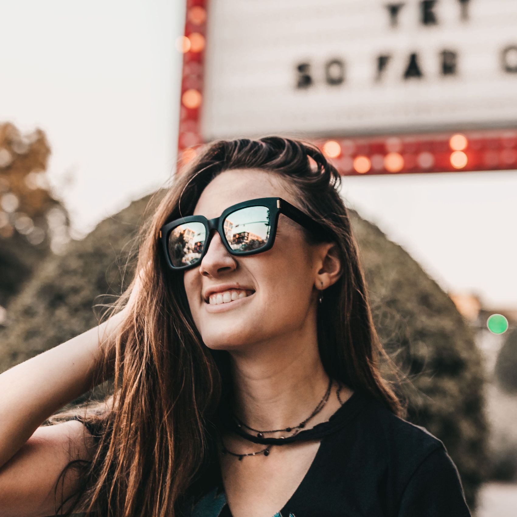 #color_black-frame-silver-lens