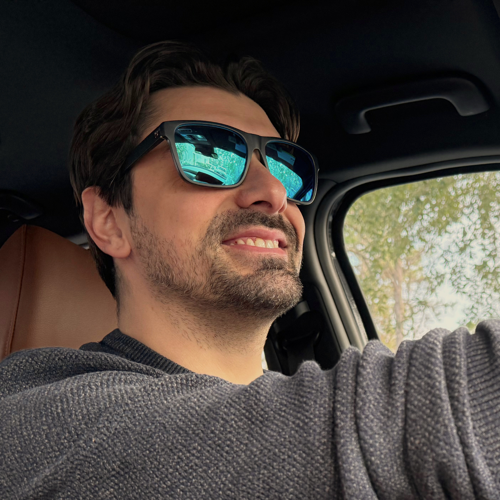 #color_matte-black-frame-blue-lens