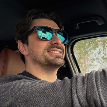 #color_matte-black-frame-blue-lens